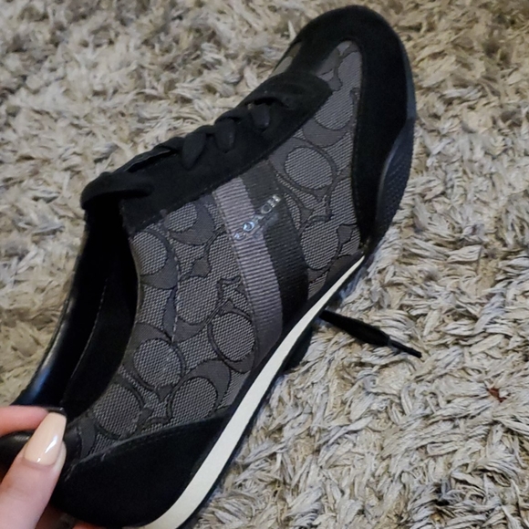 Coach shoes - Picture 2 of 2